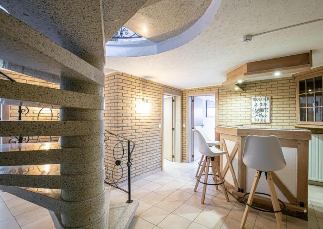 Luxueuse Et Spacieuse Villa Avec Sauna Et Piscine Malmedy Luaran gambar