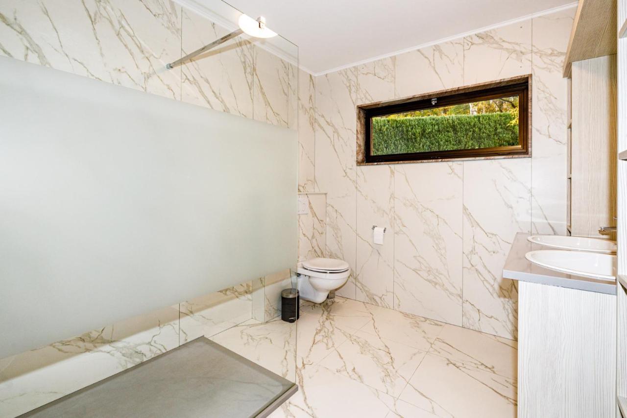 Luxueuse Et Spacieuse Villa Avec Sauna Et Piscine Malmedy Luaran gambar